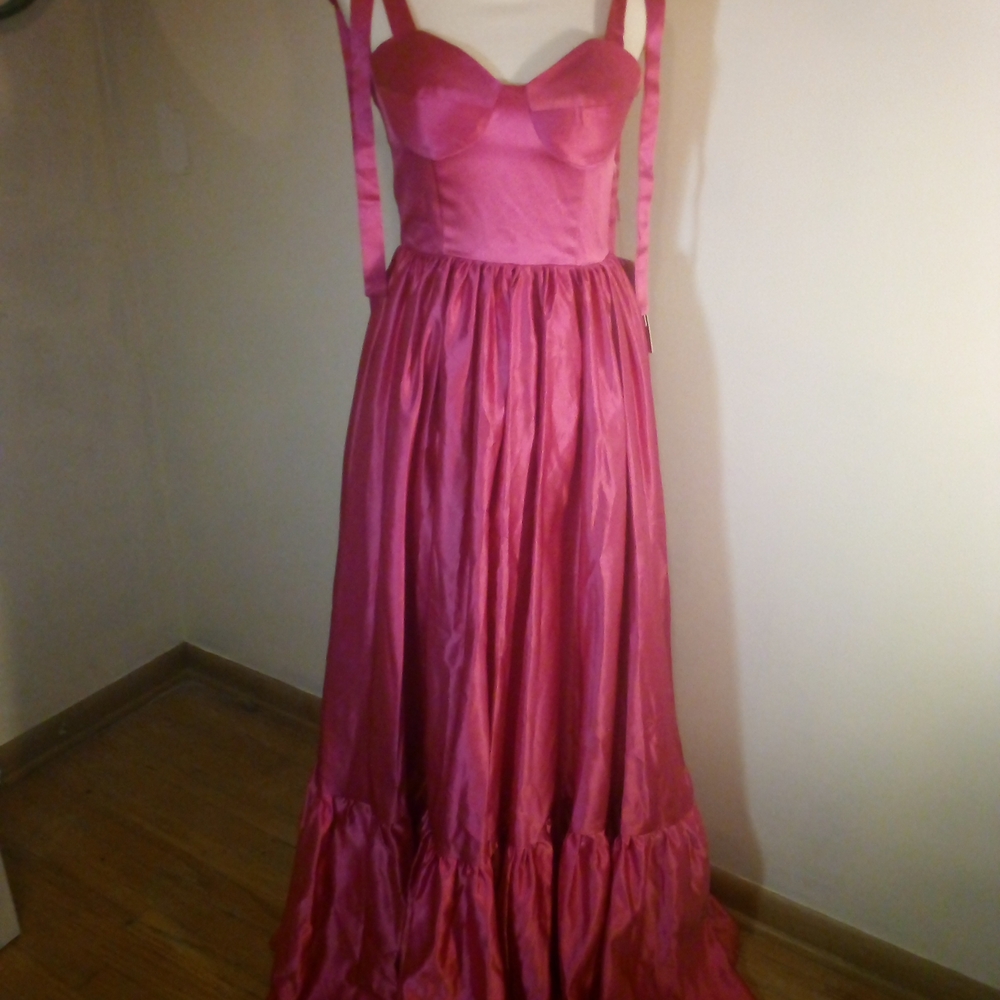 STACEES(Wedding And Special Occasion) Elegant Pink Gown, Straps Tied Yourself.